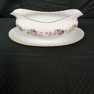 China Gravy boat with underplate